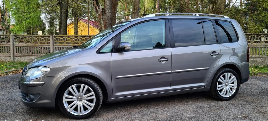 Volkswagen Touran cena 24900 przebieg: 230000, rok produkcji 2008 z Kąty Wrocławskie małe 326